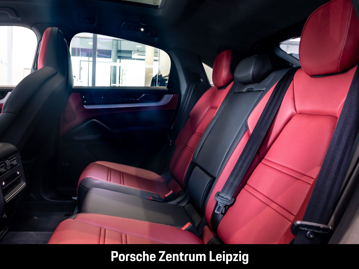Porsche Cayenne E-Hybrid Coupe AHK Matrix Bose Abstandst