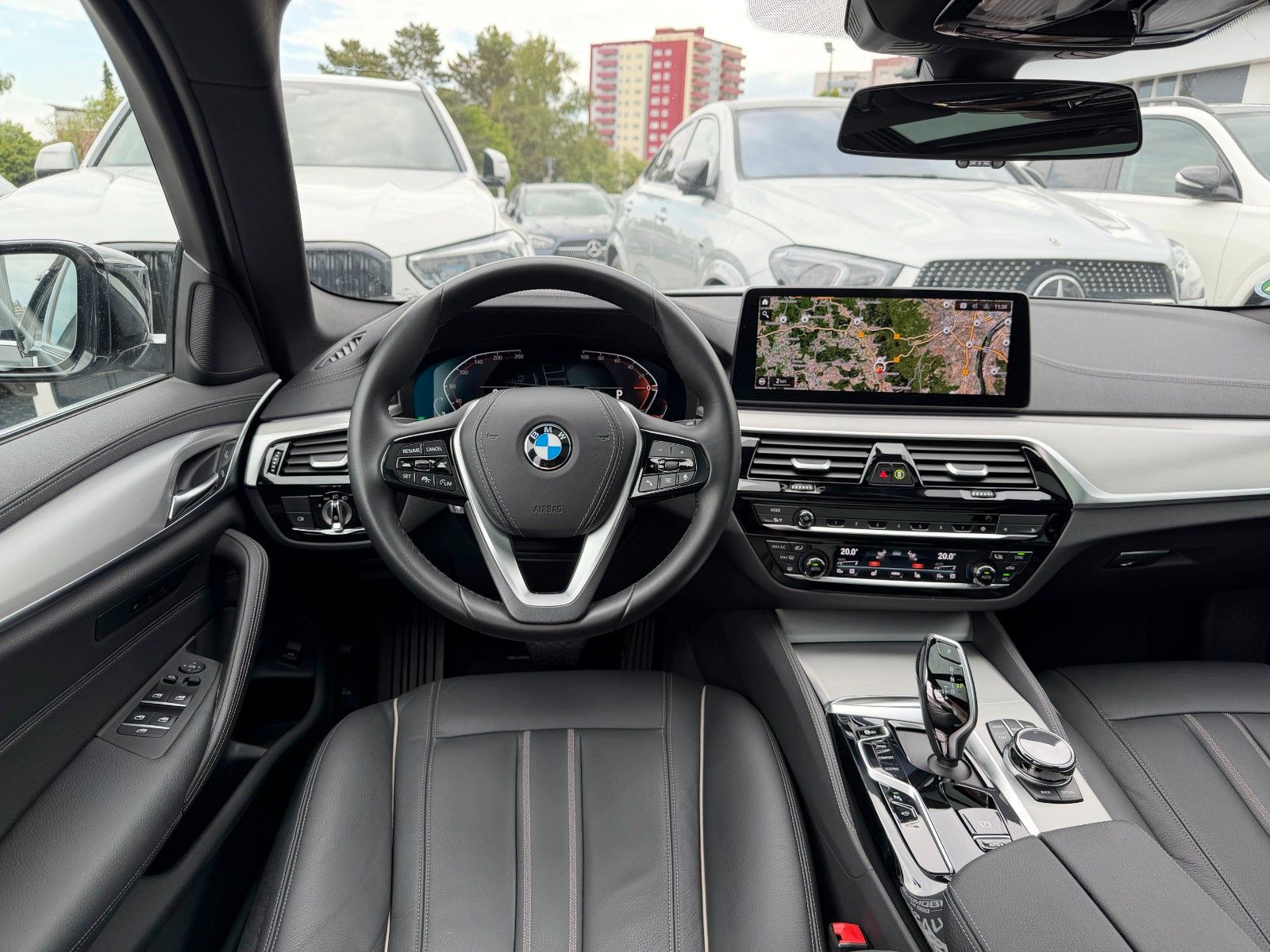BMW 530i Luxury PANO*DDC*Leder*ACC*360°*AdapLED*HiFi