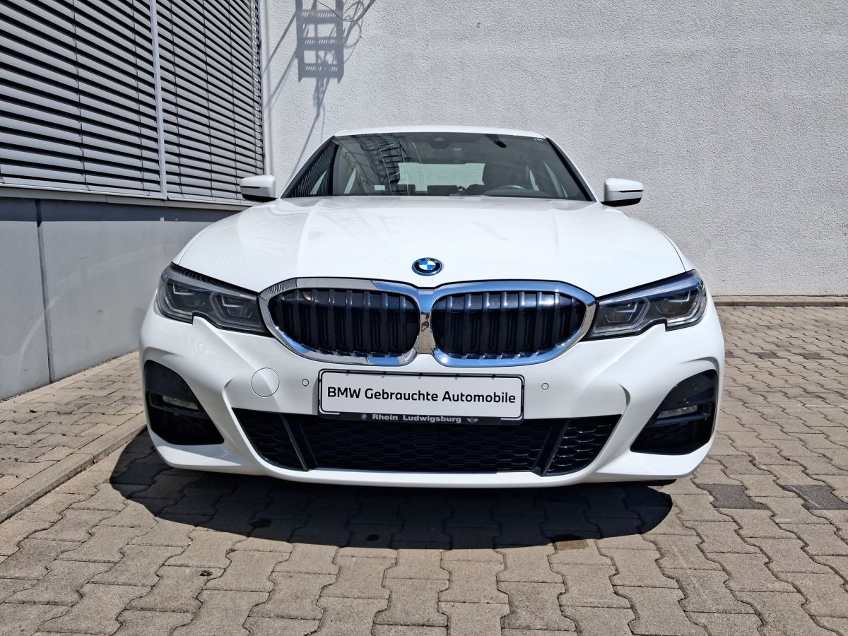 BMW 320e Lim M Sport - Samsaru's Car Outlet