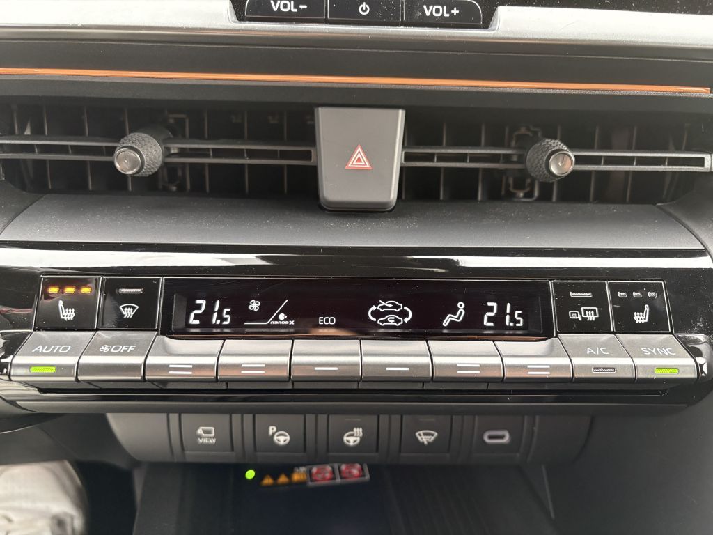 Toyota C-HR 2.0 Hybrid AWD GR SPORT Premiere