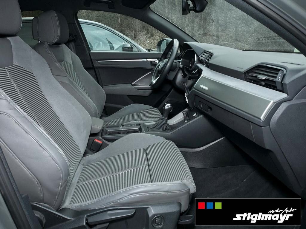 Audi Q3 Sportback S-line 40TDI quattro KAMERA+LED+19`