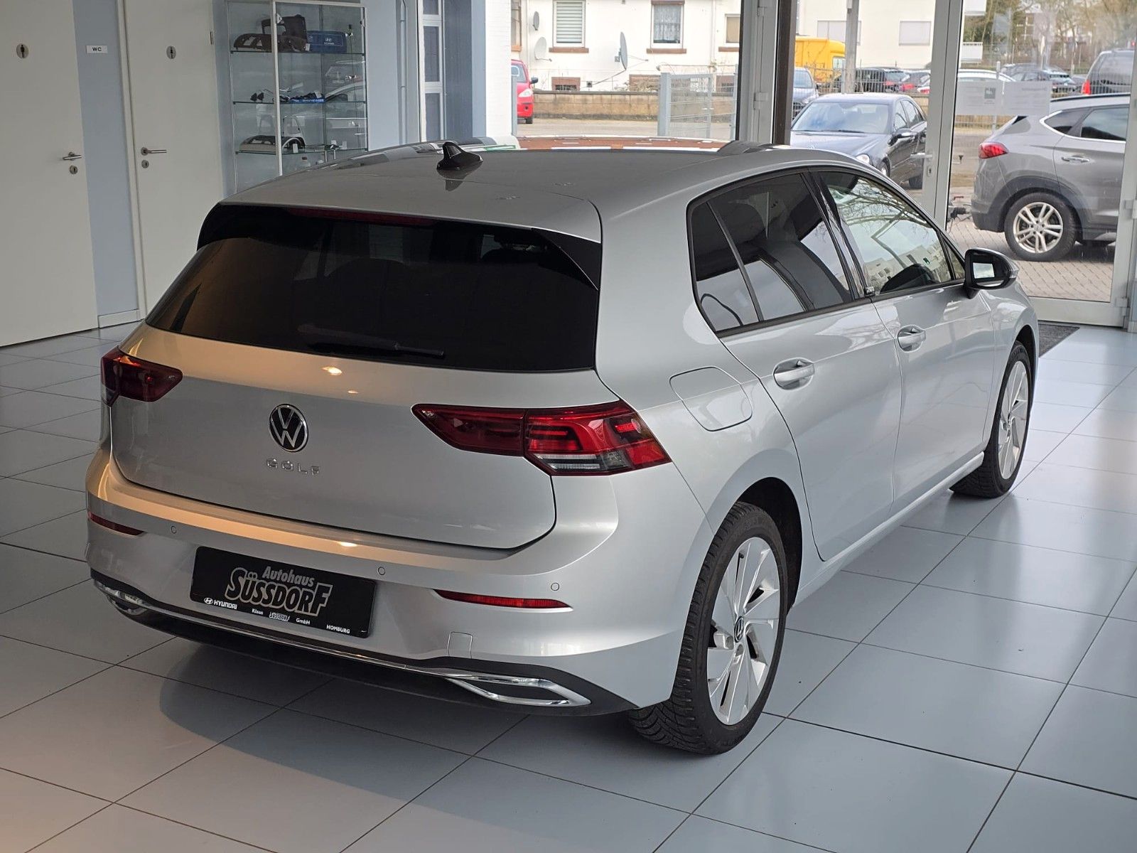 Volkswagen Golf VIII Active - Samsaru's Car Outlet