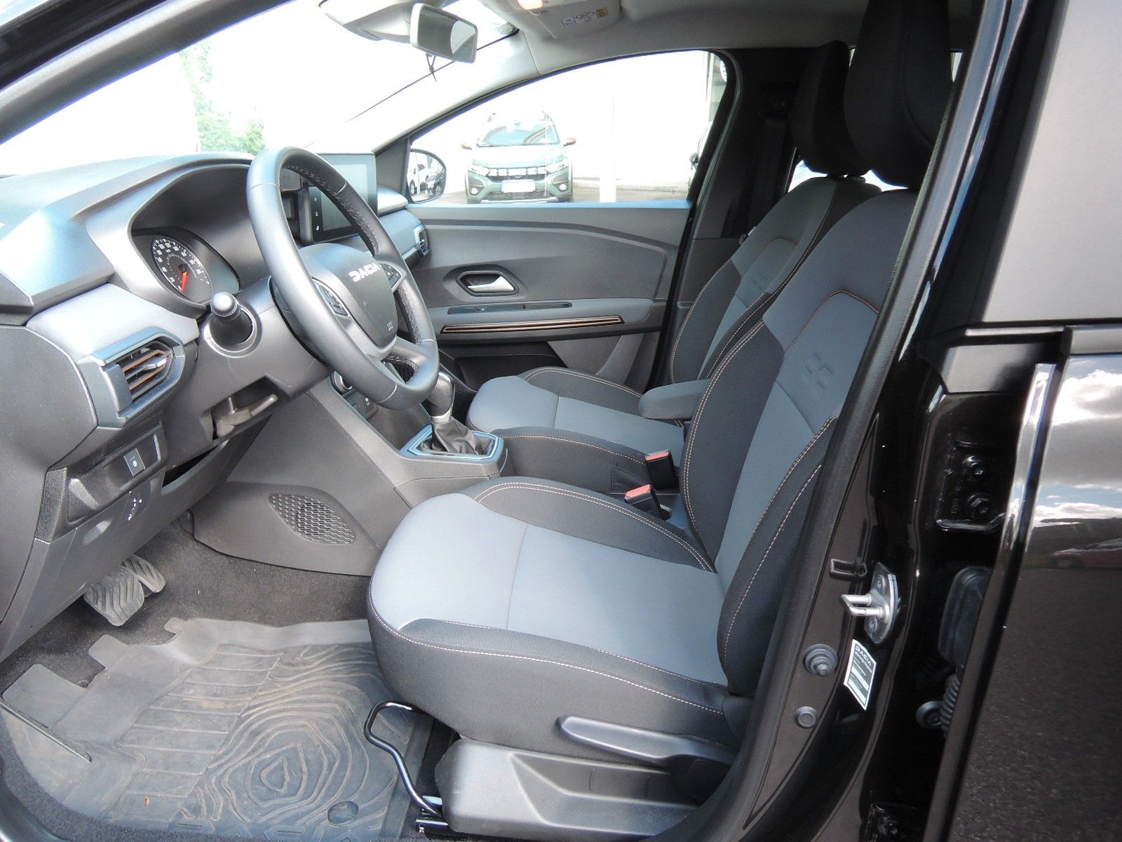 Dacia Sandero TCe 90 CVT Stepway Extreme  GJR,Glasdach