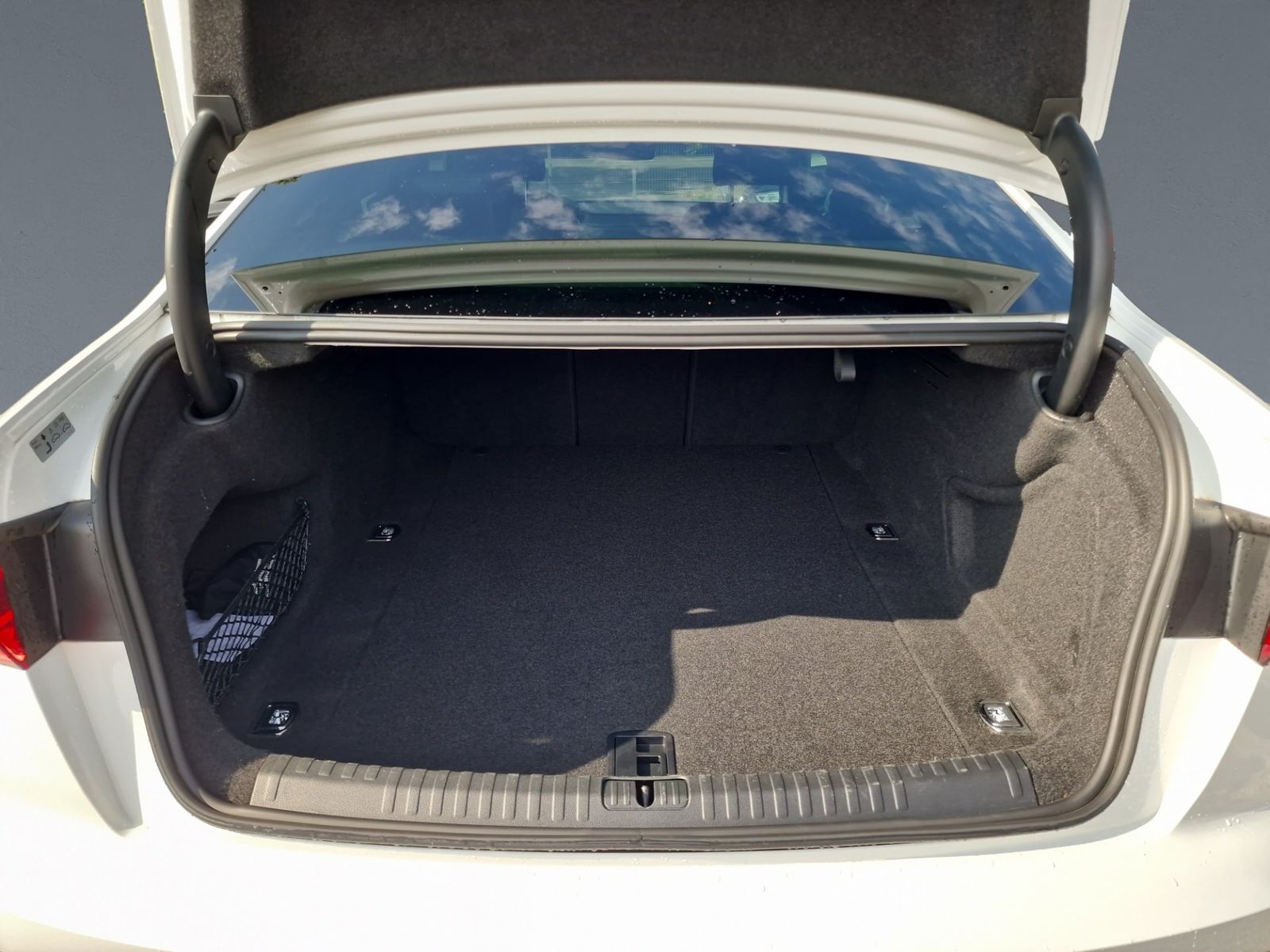 Audi A6 40 TDI S line - Samsaru's Car Outlet