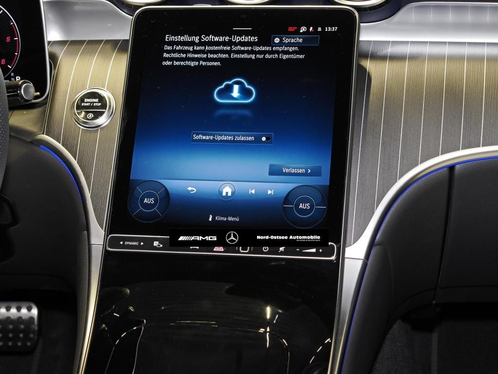 Mercedes-Benz GLC 220 d 4m AMG NIGHT PANO AHK DISTR MMEMORY