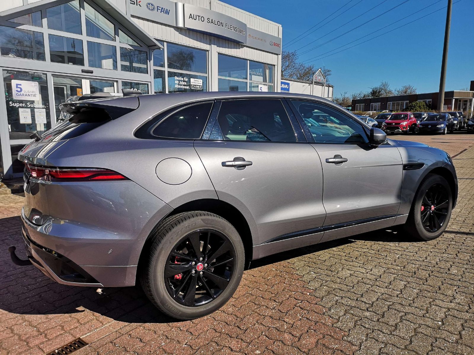 Jaguar F-Pace R-Dynamic S AWD*1 Hand*S-Heft*Leder*2.400