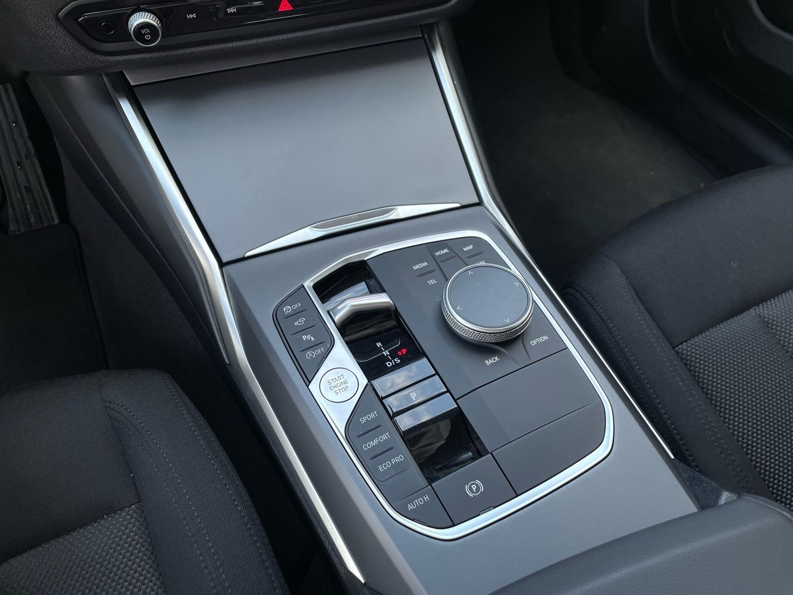 BMW 318i Tour || AHK Keyless ACC 360° FIN ab 1,99% !