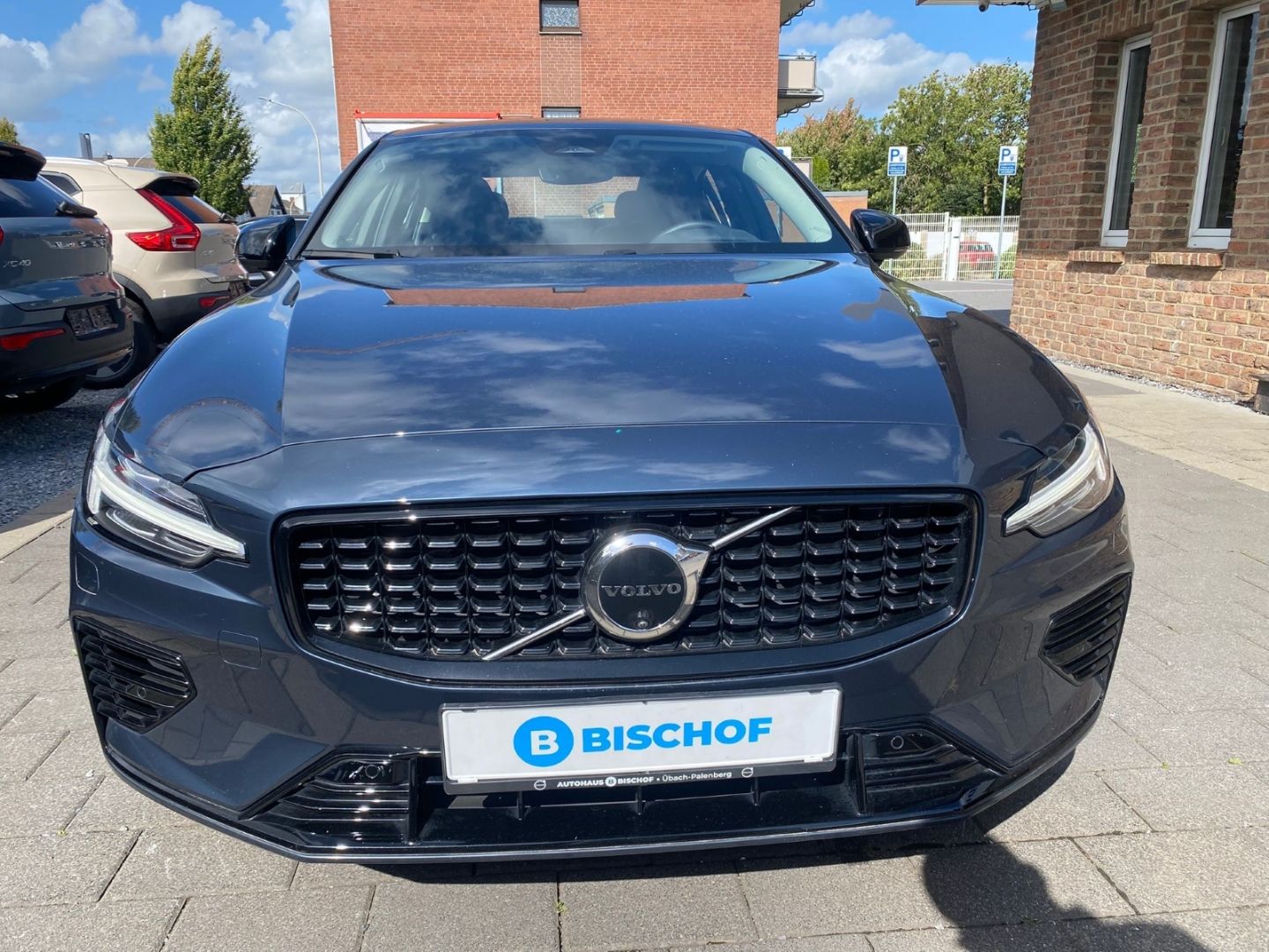 Volvo S60 T8 Recharge Ultimate Dark Plug-In Hybrid AWD