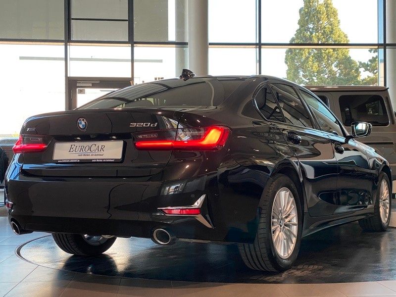 BMW 320d Lim xDr Luxury - Samsaru's Car Outlet