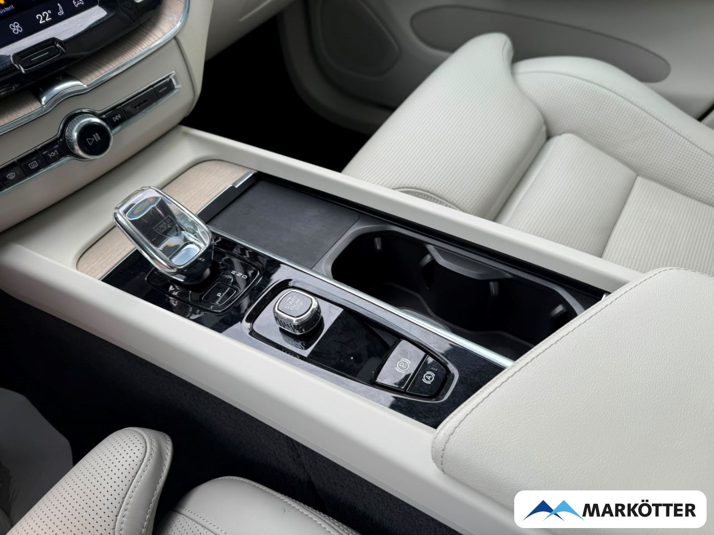 Volvo XC60 T8 AWD Ultimate Bright Recharge AKH/ACC/360
