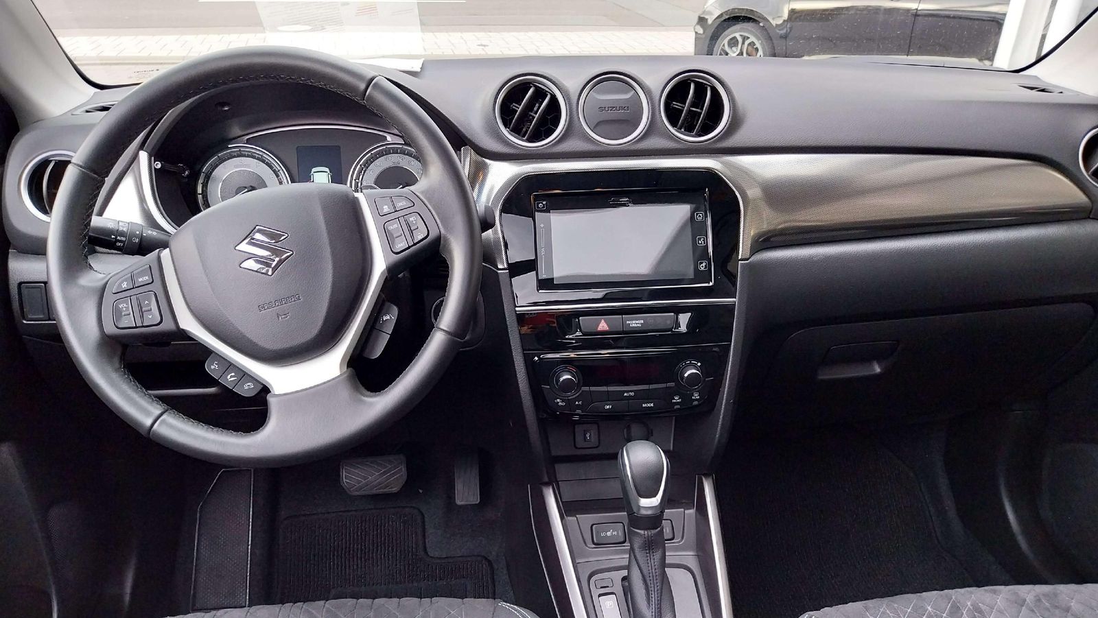 Suzuki Vitara 1.5 Dualjet Hybrid AGS Comfort+ - Samsaru's Car Outlet