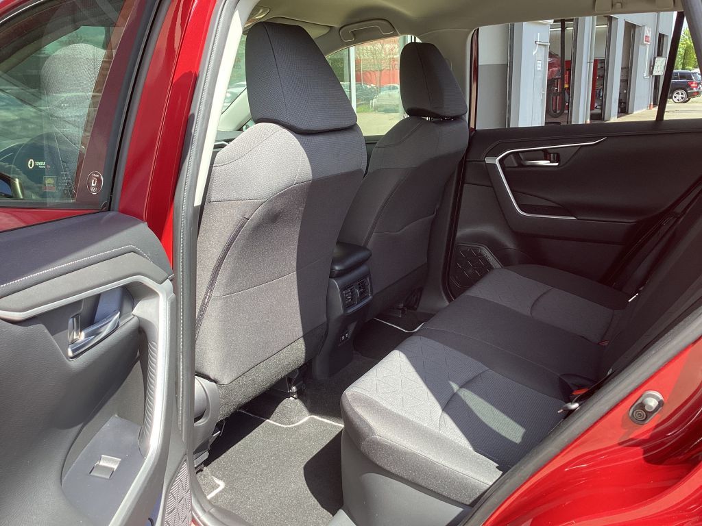 Toyota RAV 4 2.5 4x4 Hybrid - Samsaru's Car Outlet