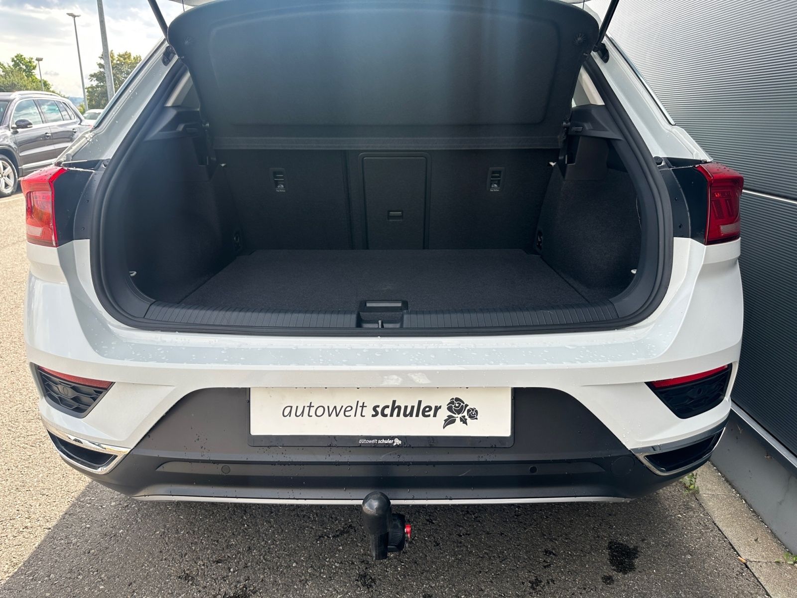 Volkswagen T-Roc 2.0 TDI Style - Samsaru's Car Outlet