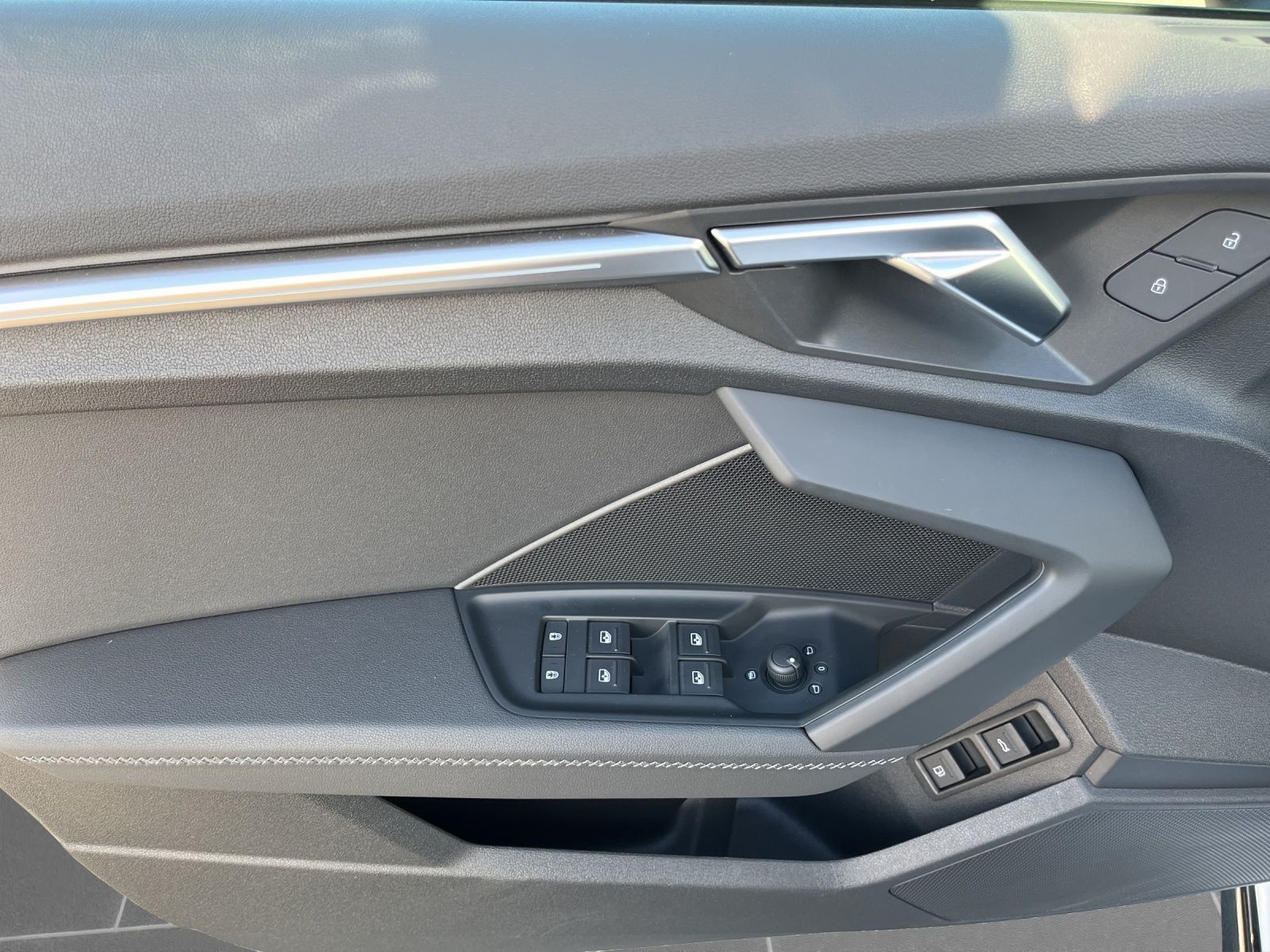 Audi A3 SportbackS line 45 TFSIe PANO SHZ KAM MMI 18"