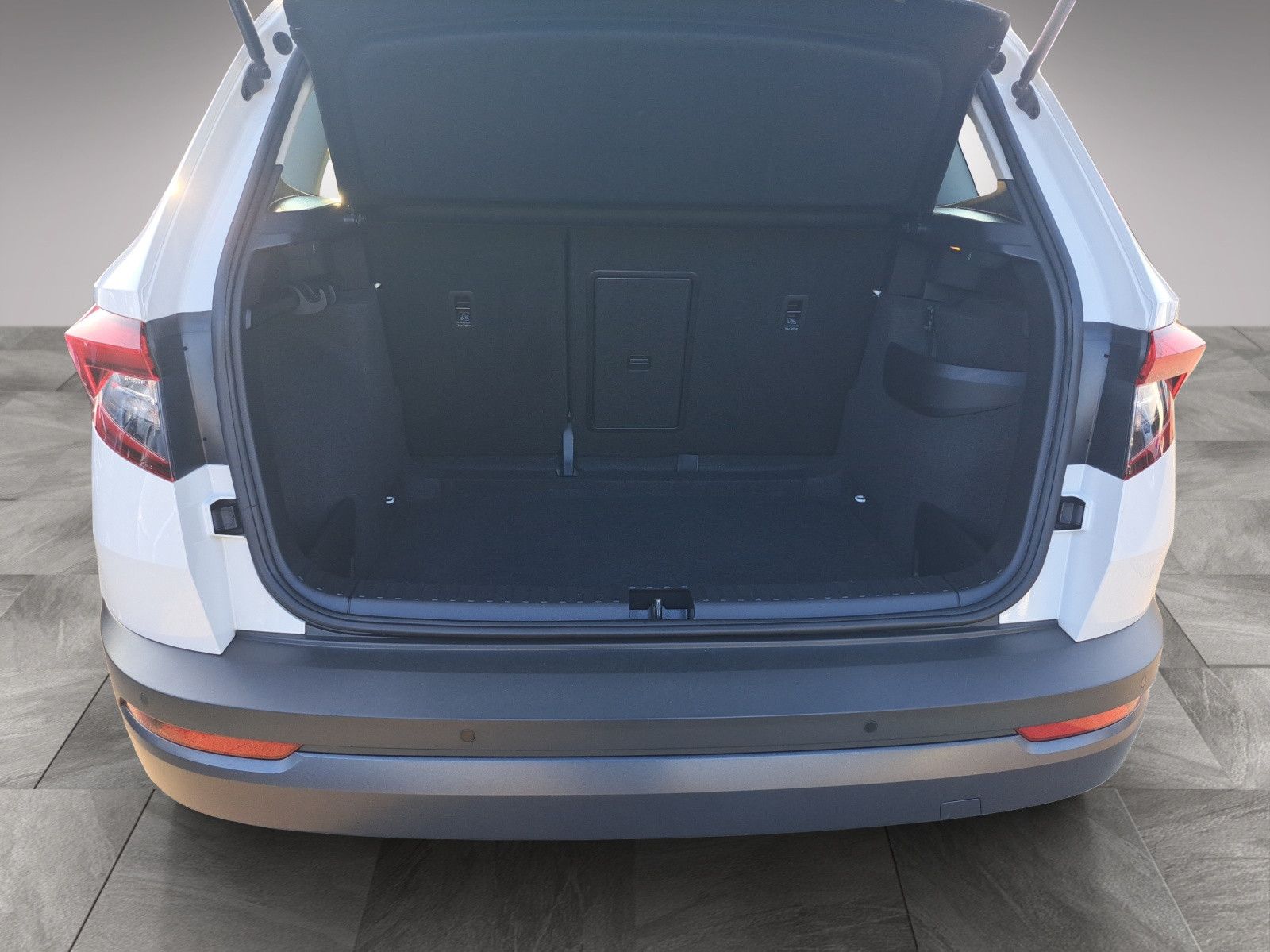 Skoda Karoq Ambition 1.5 TSI DSG - Samsaru's Car Outlet