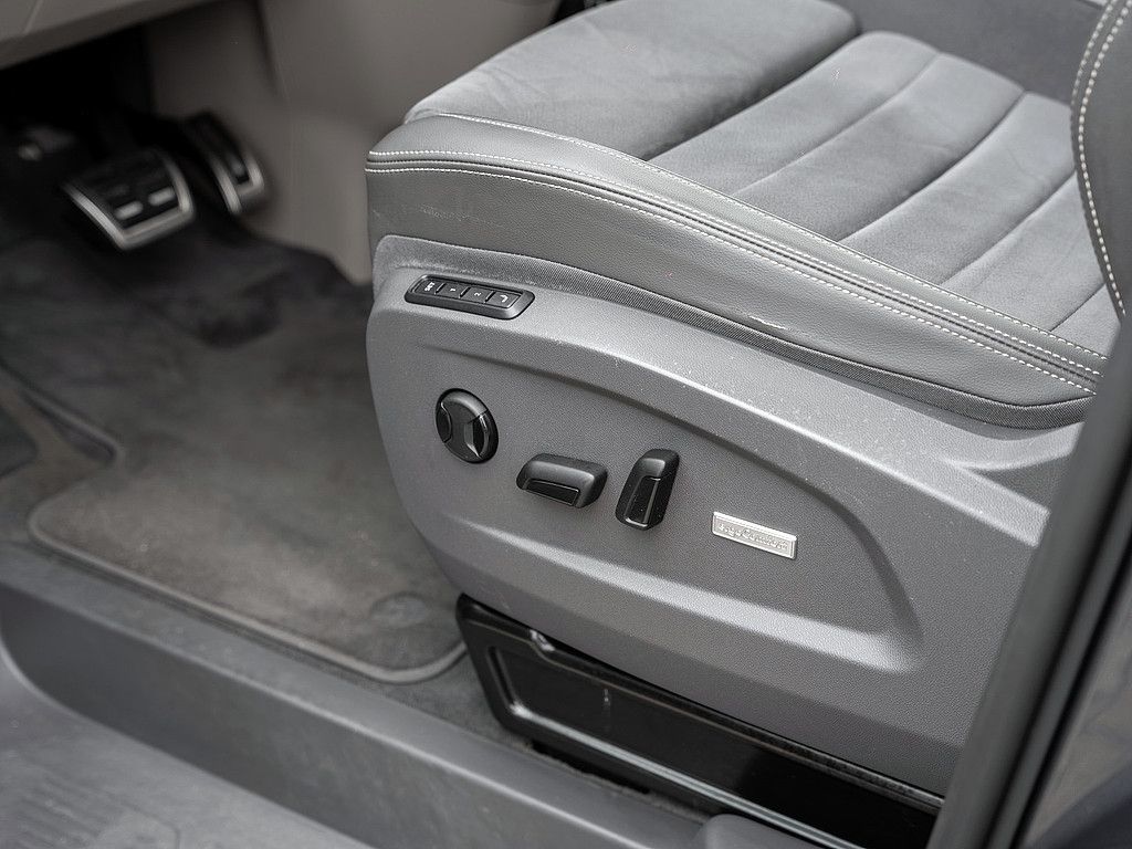 Volkswagen T7 Multivan 2.0 TSI Style AHK PANO KAM MATRIX