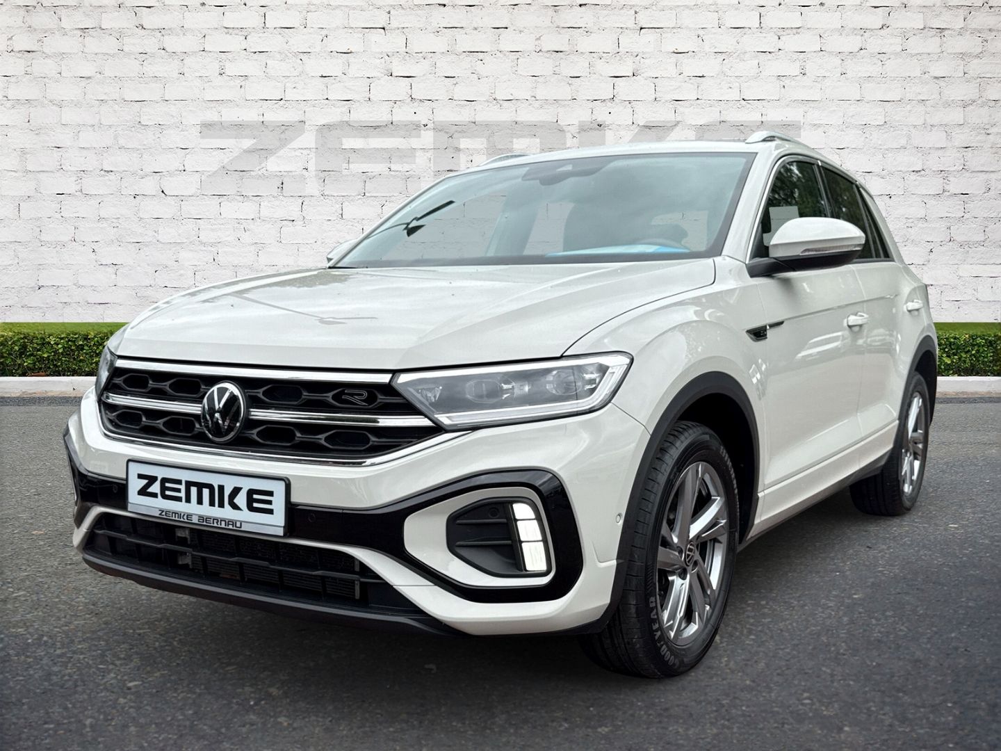 Volkswagen T-Roc 2.0 TDI R-Line - Samsaru's Car Outlet