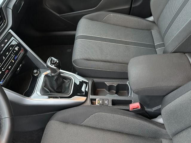 Volkswagen T-Roc Life 1.0 TSI - Samsaru's Car Outlet