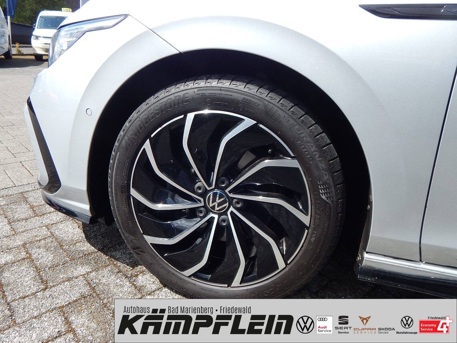 Volkswagen Golf R-Line 2.0TDI DSG - Samsaru's Car Outlet