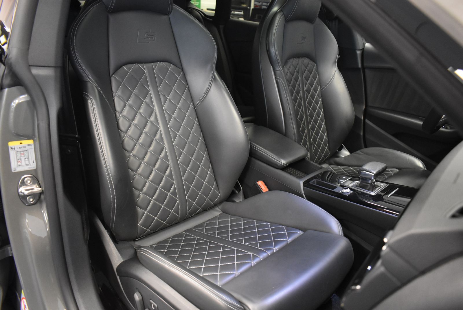 Audi A5 40 TDI Quattro S-line Competit Navi Panor AHK