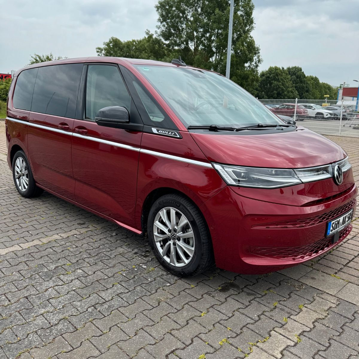 Volkswagen T7 Multivan 2.0 TDI - Samsaru's Car Outlet