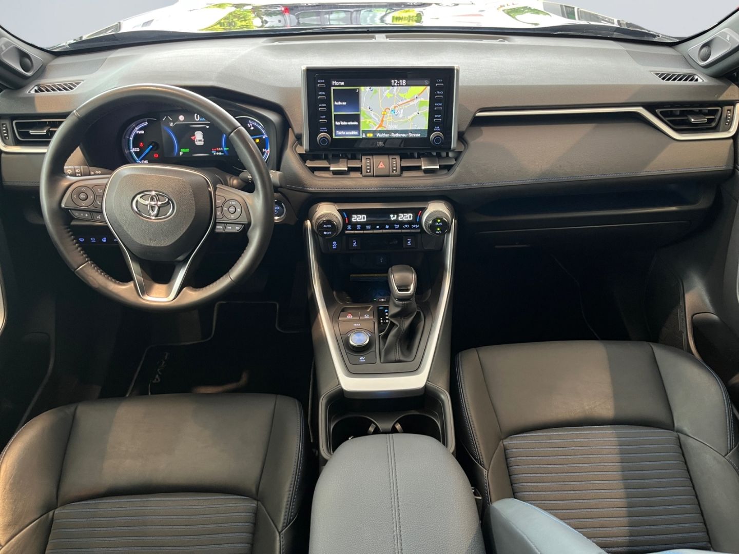 Toyota RAV 4 2.5 4x4 Hybrid Style - Samsaru's Car Outlet