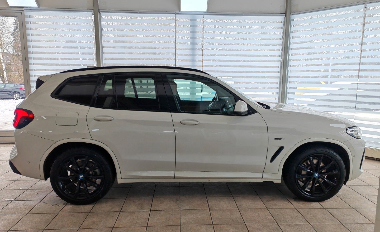 BMW X3xD30e M SPORT FACELIFT MemoryLNKRHZ Unfallfrei