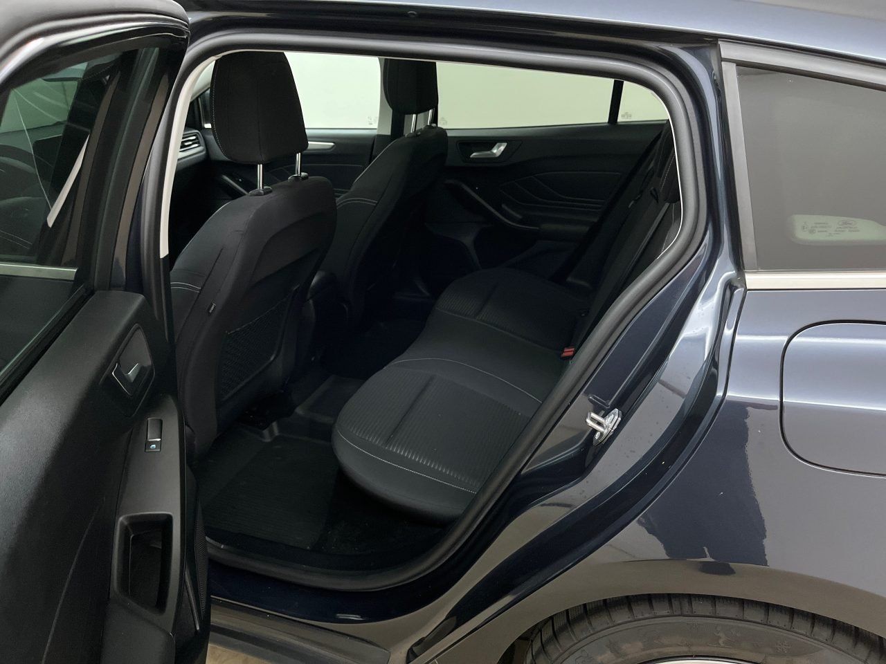 Ford Focus 2.0 EcoBlue Titanium - Samsaru's Car Outlet