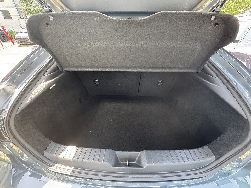 Mazda 3 2.0L e-SKYACTIV G 122ps 6AT FWD Homura