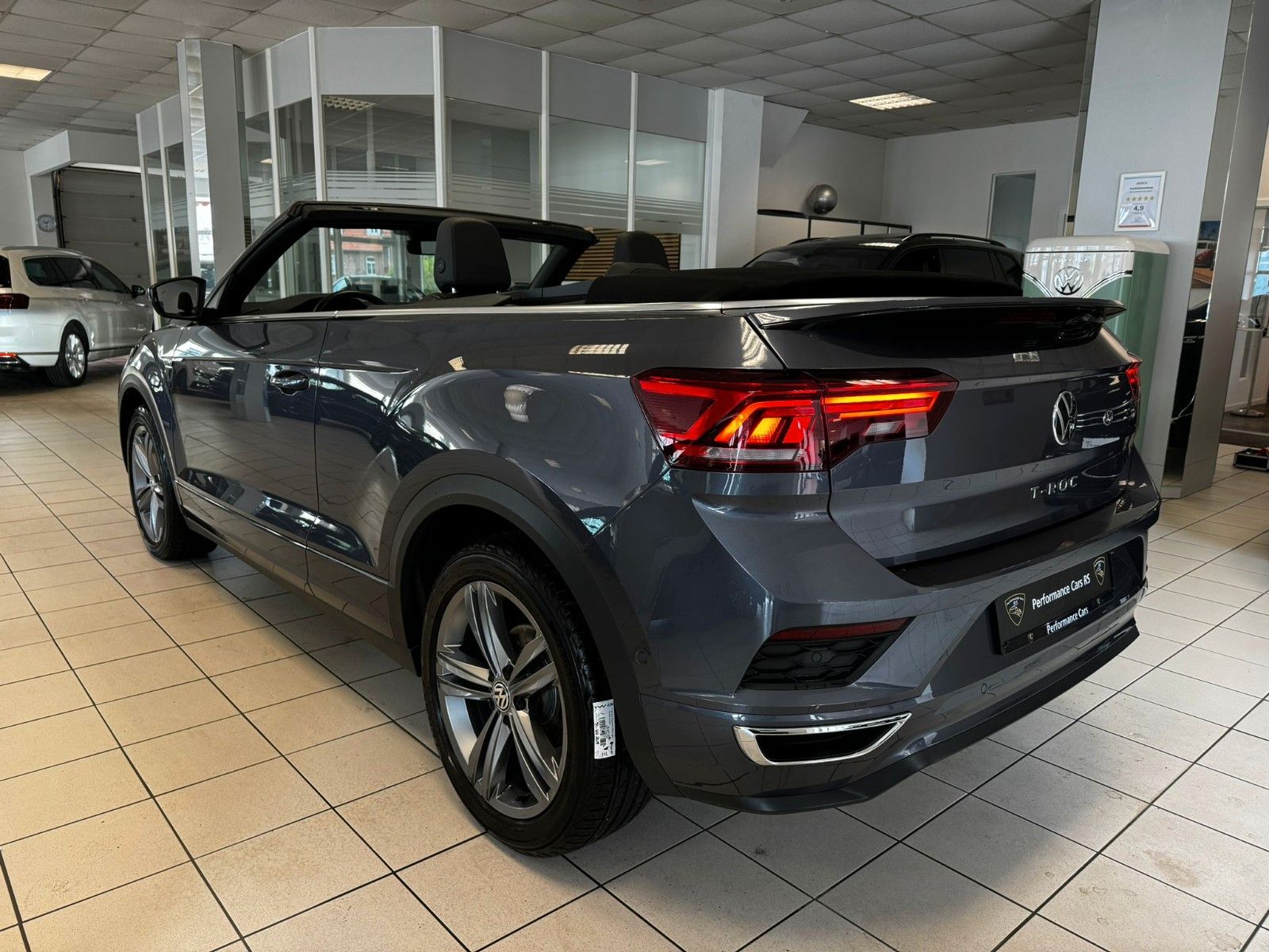 Volkswagen T-Roc R-Line - Samsaru's Car Outlet
