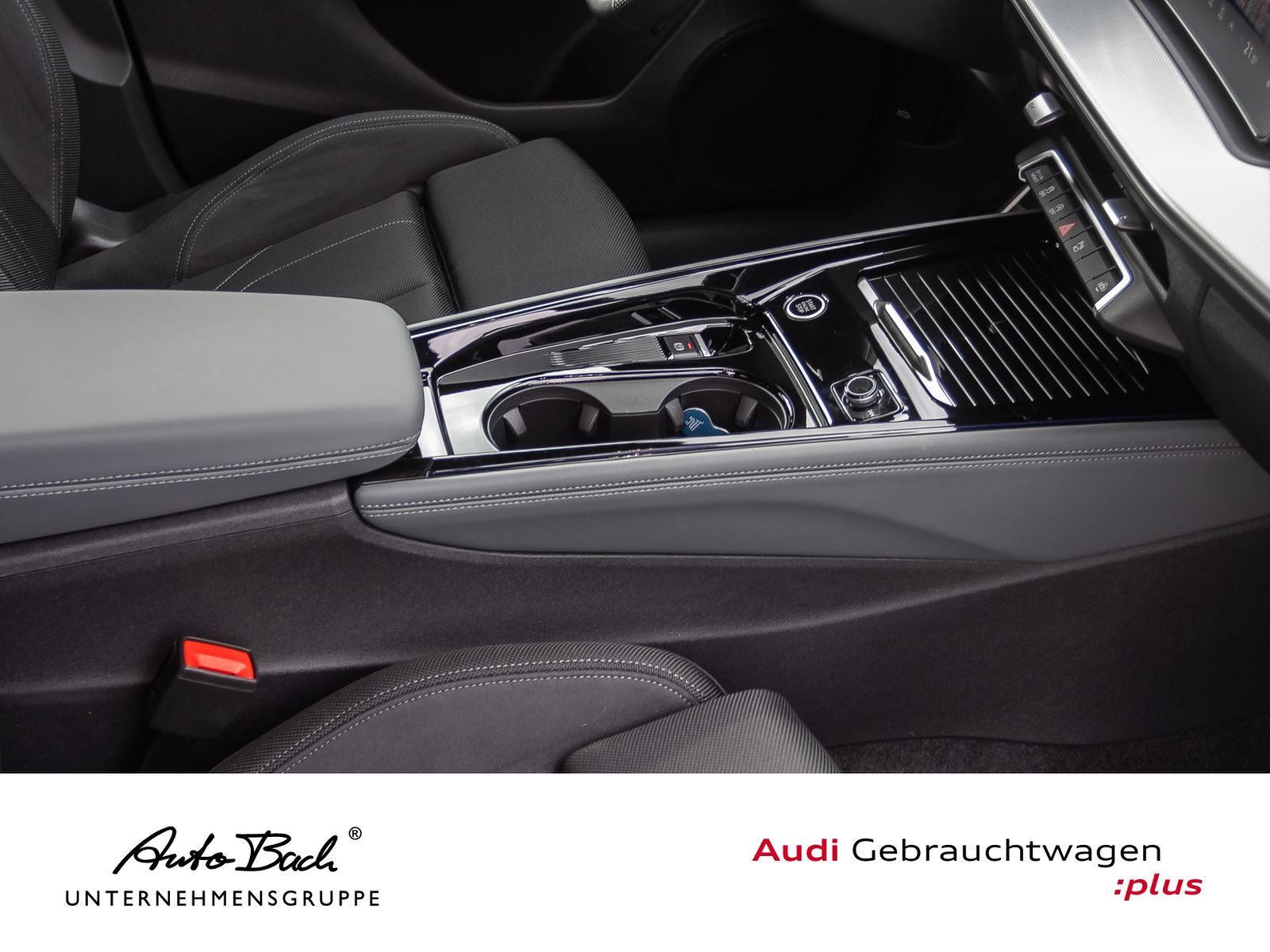 Audi Q3 S line TFSI Stronic Navi LED CarPlay ACC AHK