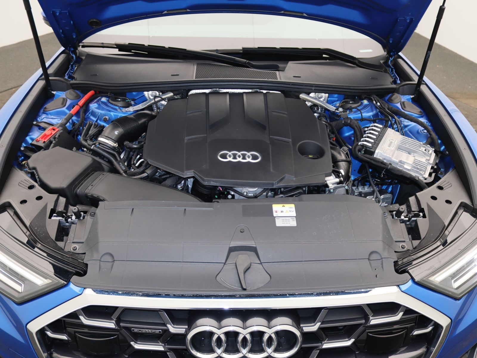Audi A6 Avant S-Line 50TDI quattro / Standh, AHK, LED