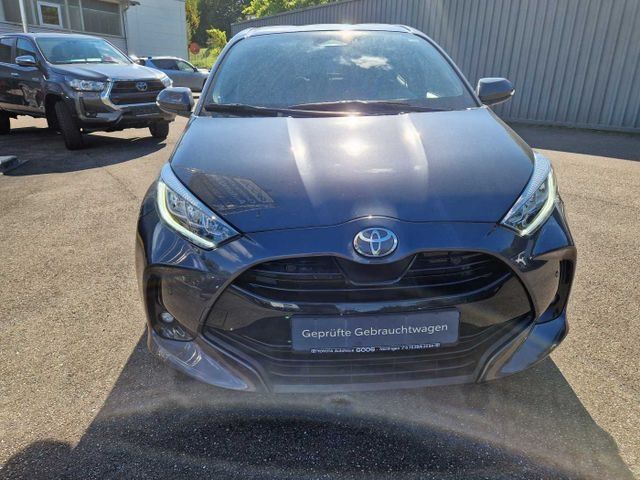 Toyota Yaris Hybrid Team D Safety Paket LED ACC Apple C