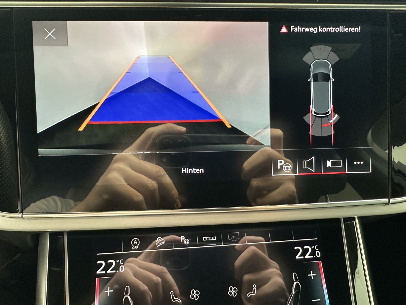 Audi Q7 50 TDI S-Line Black 7Sitzer NAV+MATRIX+AHK+VC