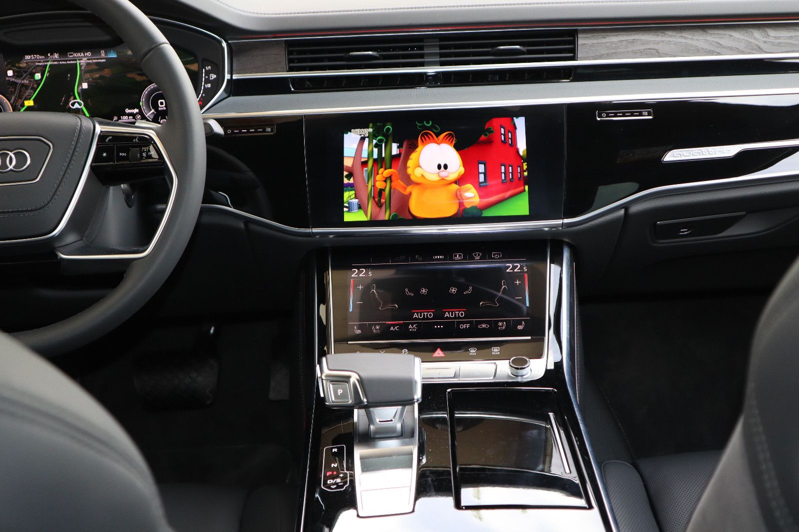 Audi A8L 60 TFSIe lang exclusive S-LINE - Samsaru's Car Outlet