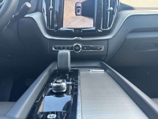 Volvo XC60 Plus Dark B4 Diesel 19''LM Standhz 360kam A