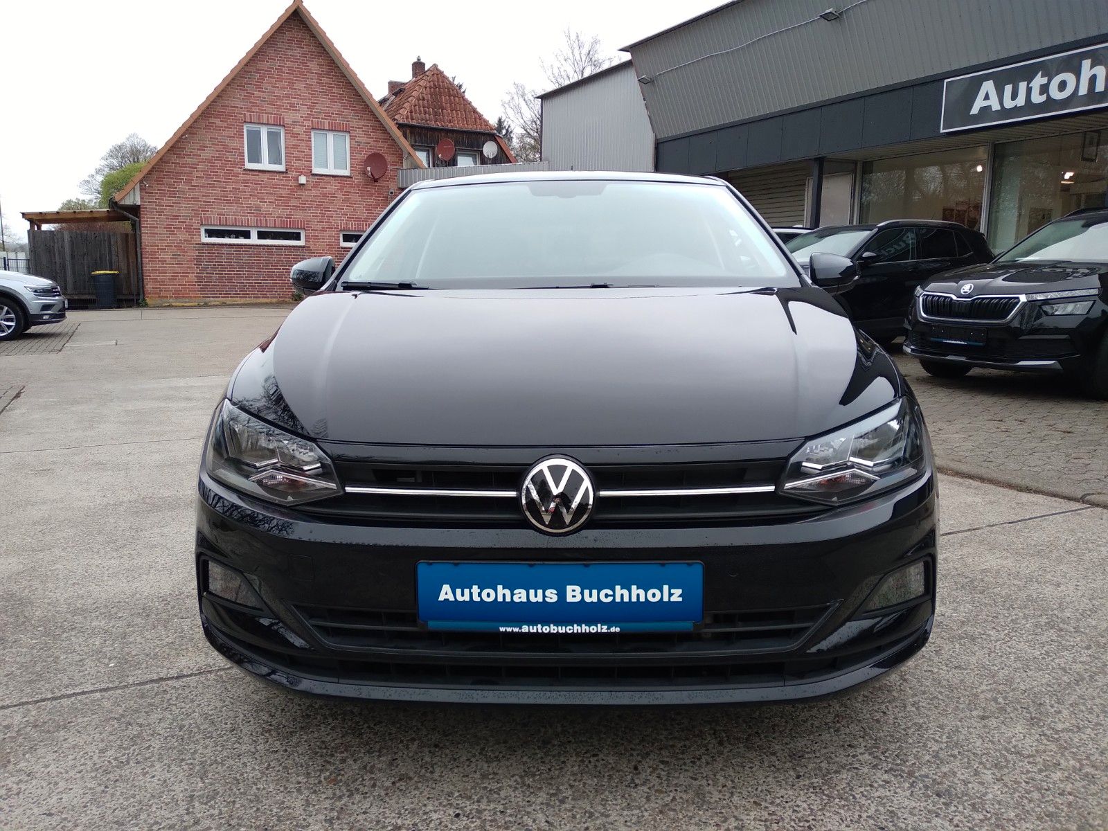 Volkswagen Polo 1.0 TSI DSG Comfortline - Samsaru's Car Outlet