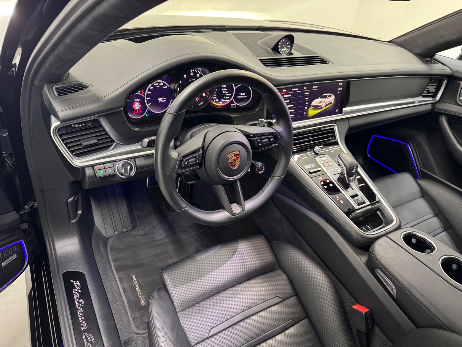 Porsche Panamera 4 E-Hybrid Platinum Edition