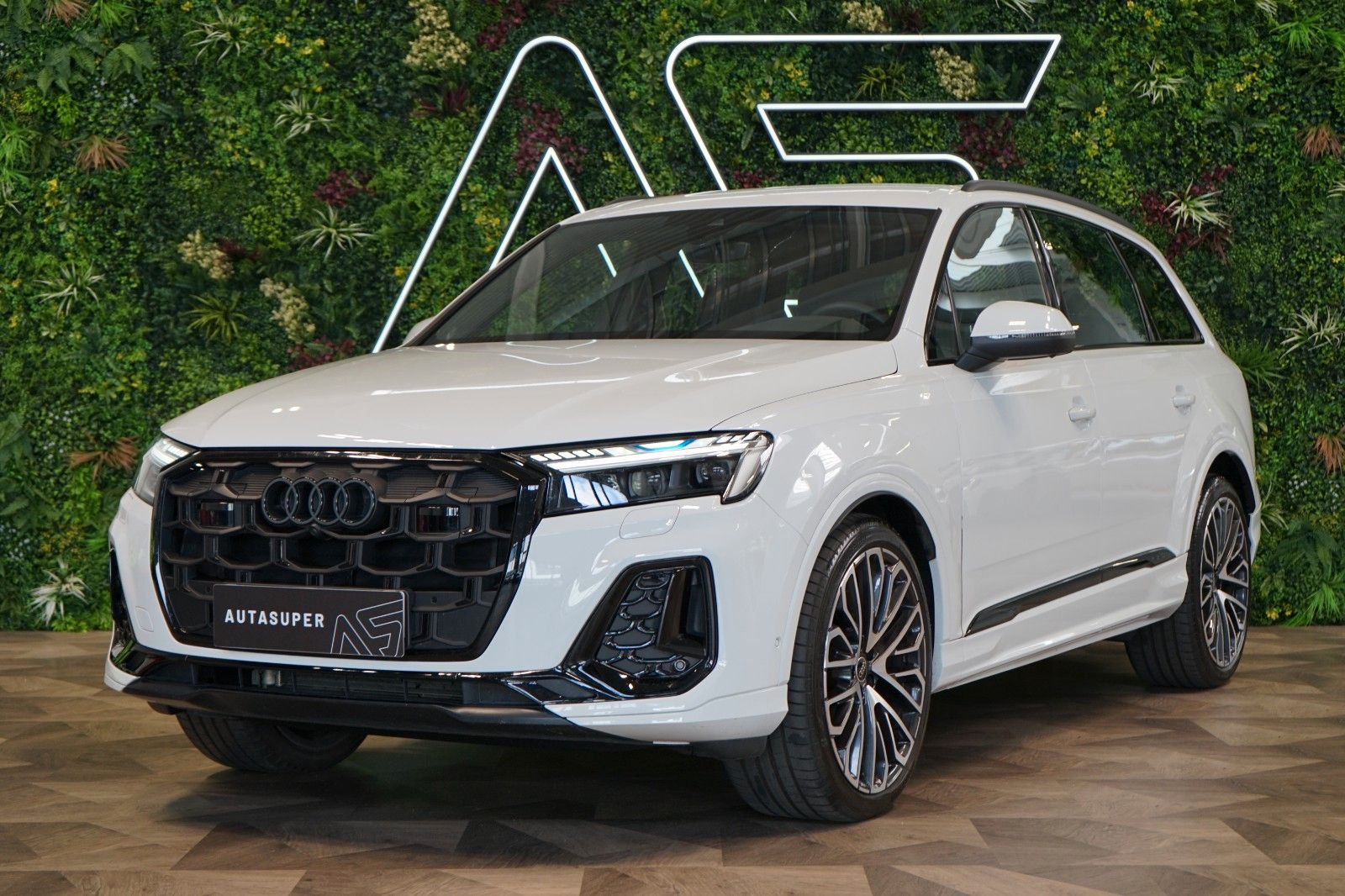 Audi Q7 50 TDI*S-LINE*TOW*OLED*AUX.HEAT*CZ*71.901€ NETTO