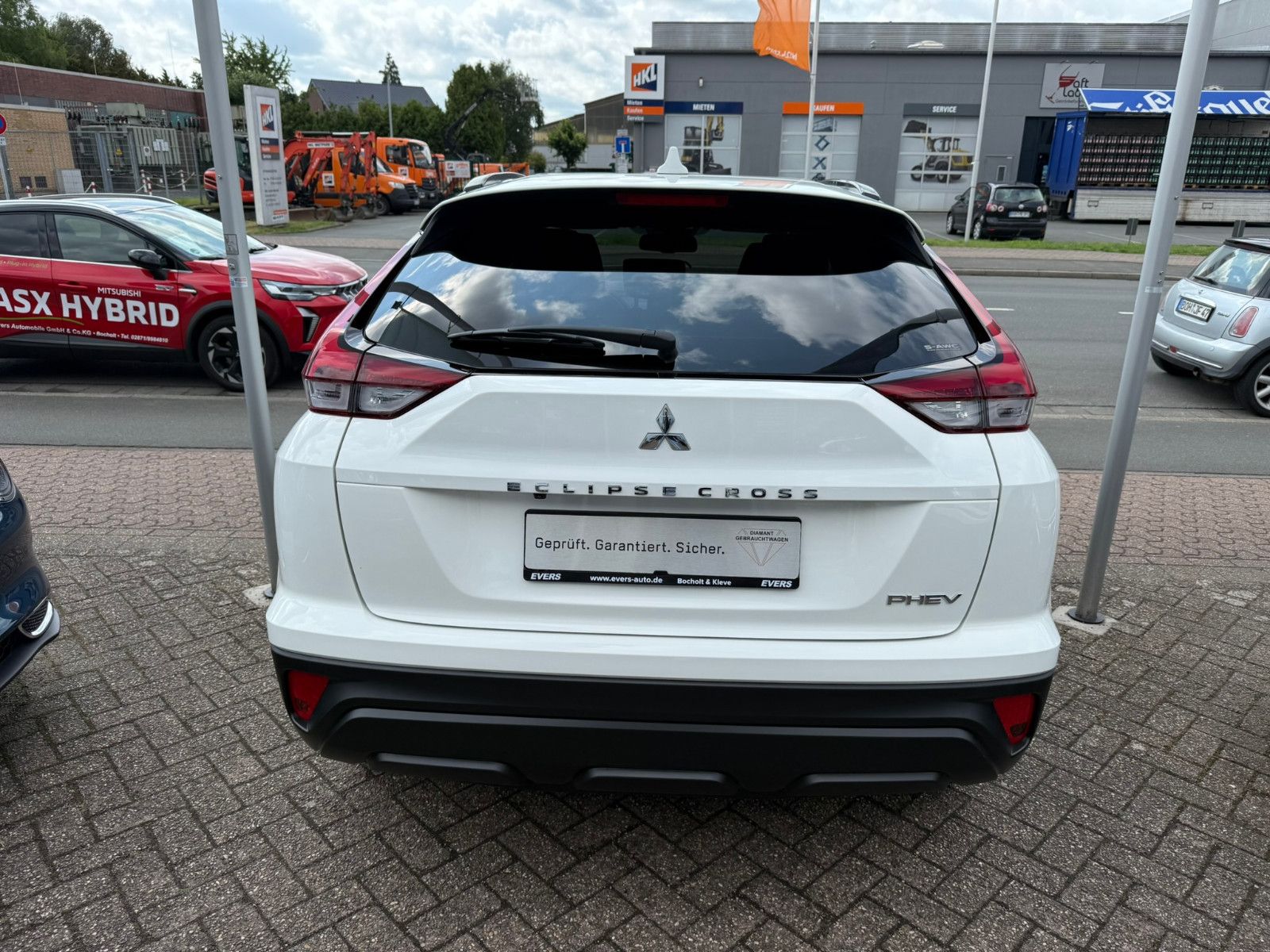 Mitsubishi Eclipse Cross PHEV Basis - Samsaru's Car Outlet