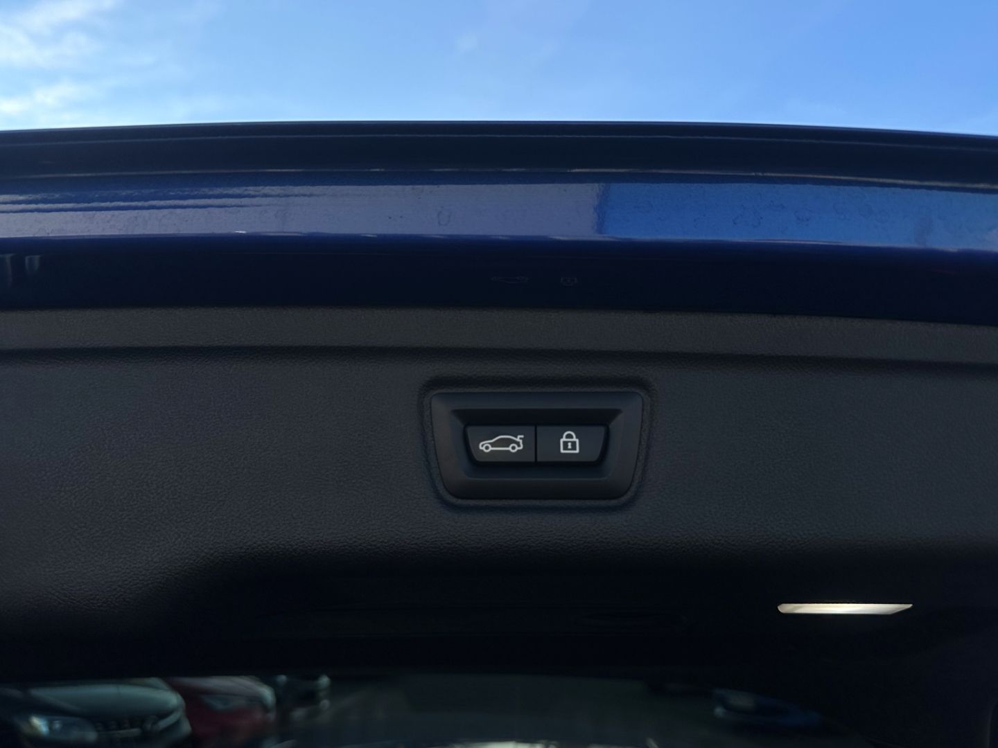 BMW 330 e TOURING M-SPORT - Samsaru's Car Outlet