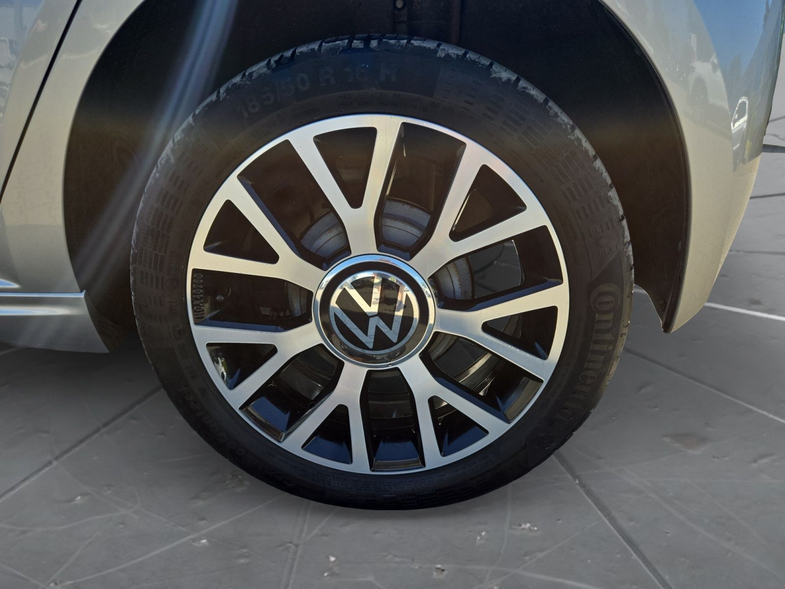 Volkswagen e-up! Style Plus - Samsaru's Car Outlet