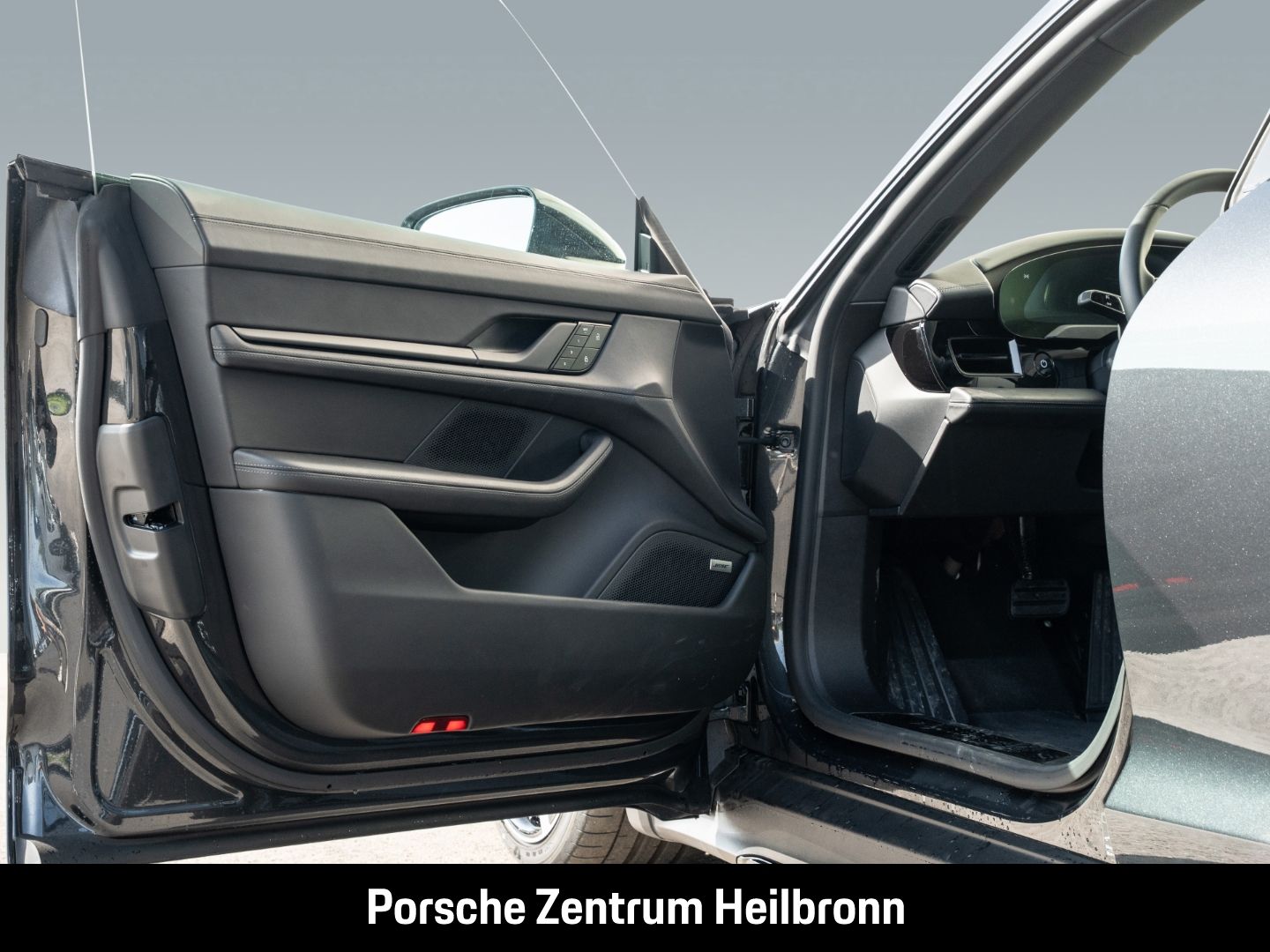 Porsche Taycan 4S Cross Turismo Panorama Surround-View