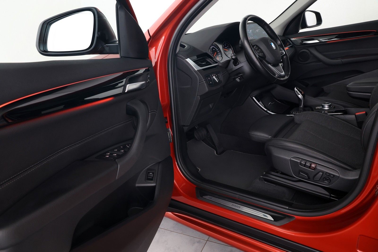 BMW X1 xDrive20d Sport Line - Samsaru's Car Outlet