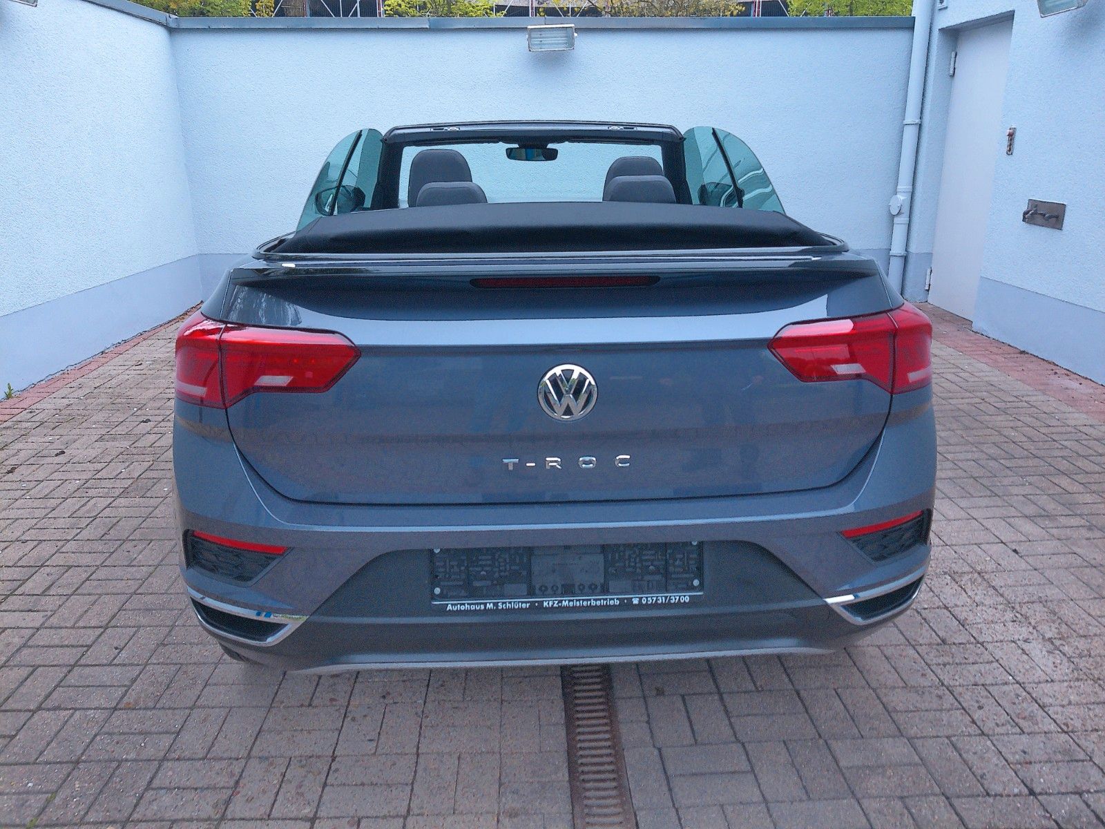Volkswagen T-Roc Style Black - Samsaru's Car Outlet