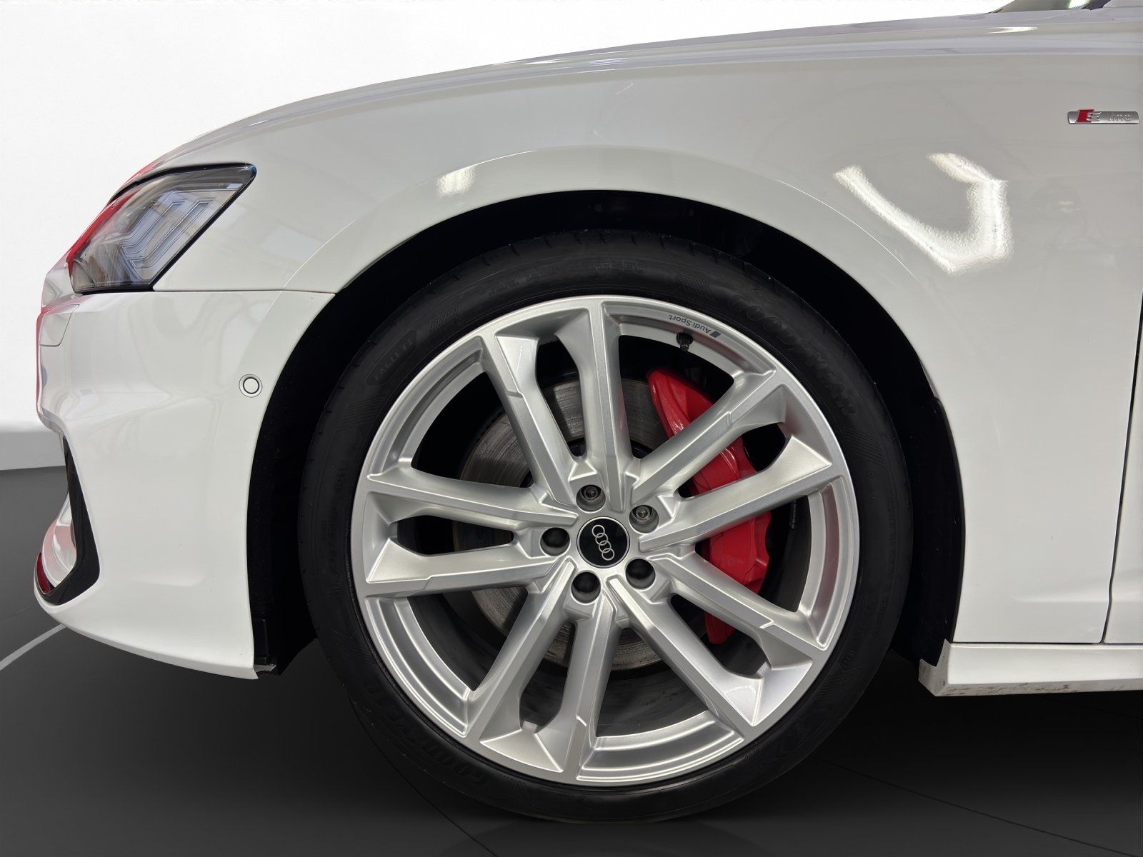 Audi A6 Avant 55 TFSI e quattro S tronic S line | AHK