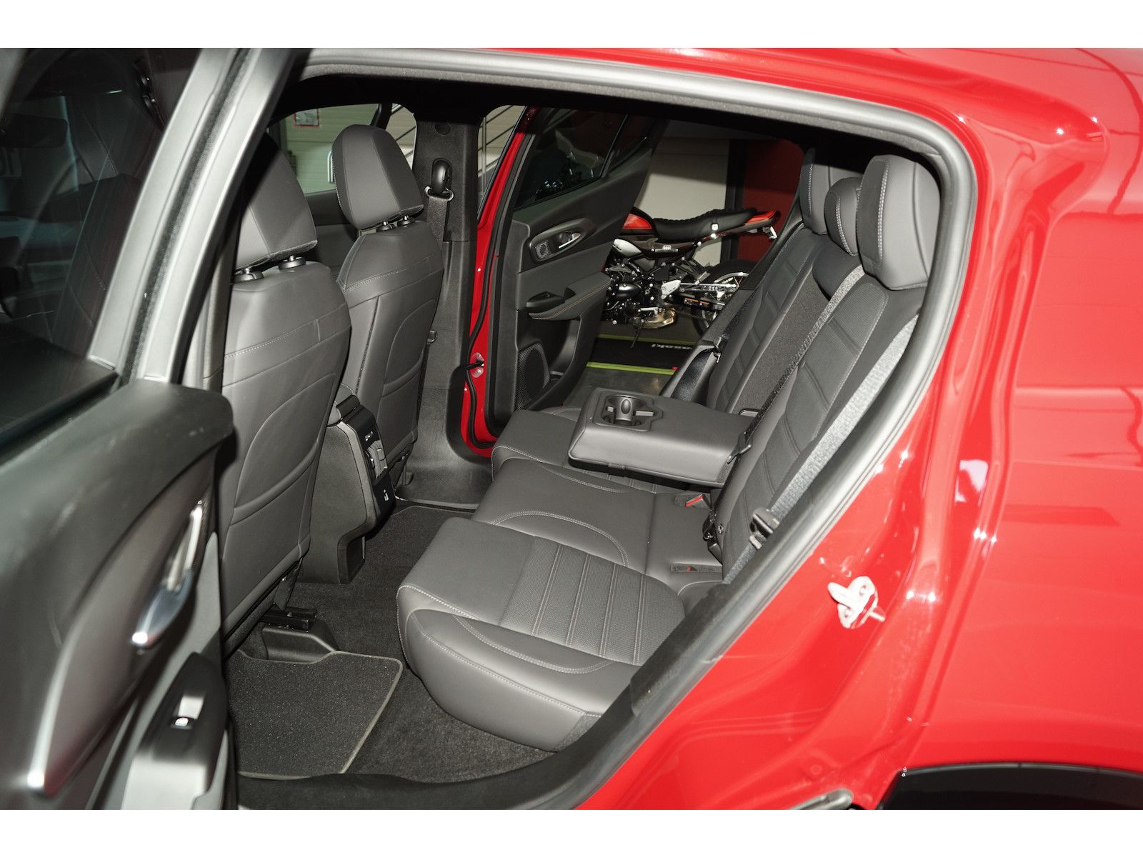 Alfa Romeo Tonale 1.6 VGT-D Veloce FULL LED LEDER 360-CAM