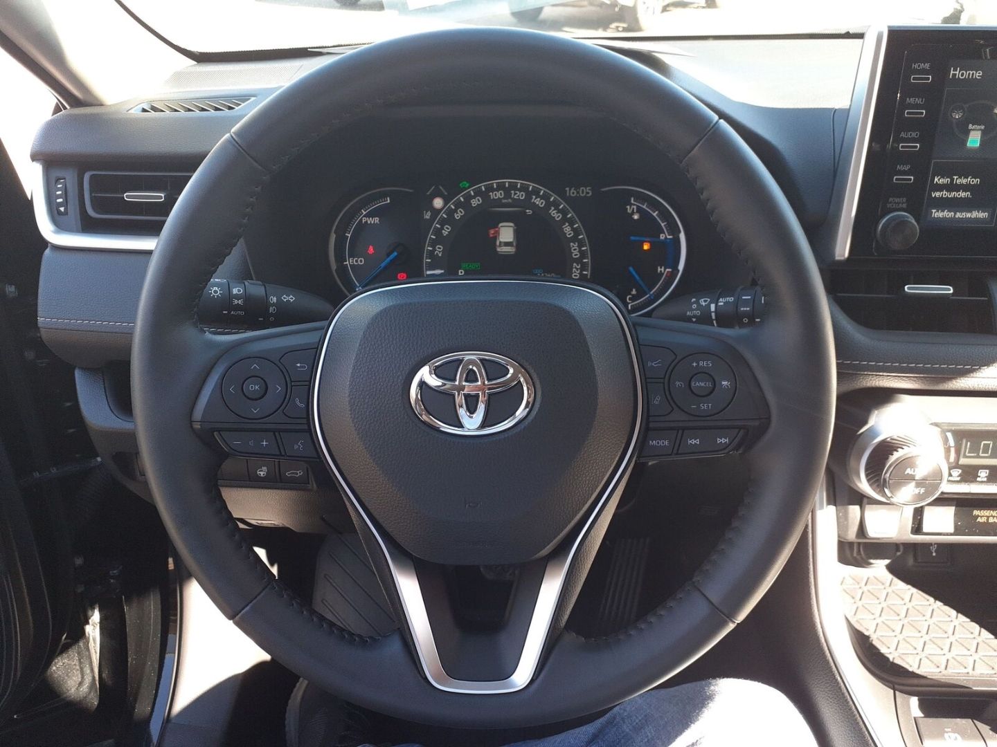 Toyota RAV 4 H3 Business FWD - Samsaru's Car Outlet