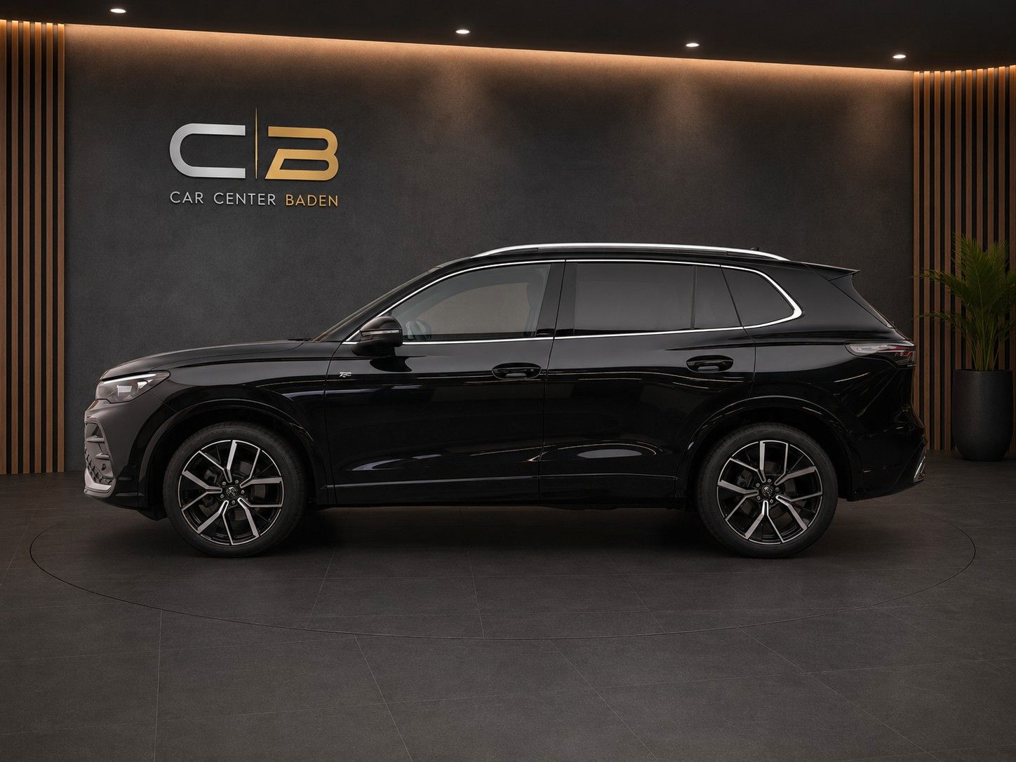 Volkswagen Tiguan 2.0 TDI DSG 4MOTION R-Line Panoramadach