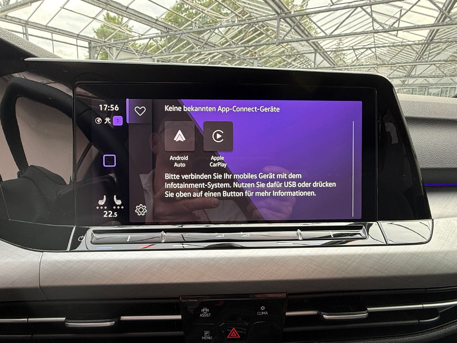 Volkswagen Golf VIII Var. TDI DSG Life - Samsaru's Car Outlet